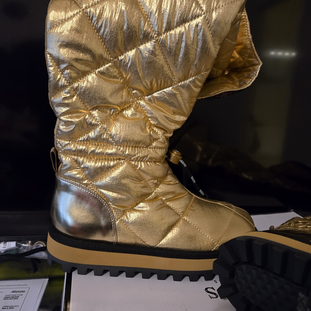Guess Gold Quilted Winter Boots